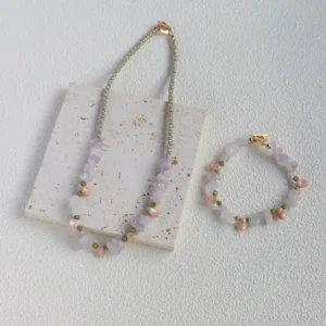 Handmade vintage bracelet and necklace set with amethyst chips adds a soft, refreshing touch to your everyday jewelry look.