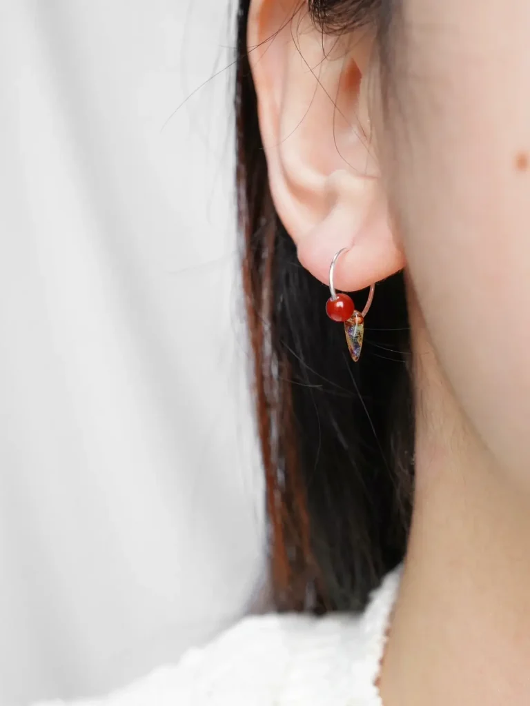 Handmade red agate earrings showcase simple and exquisite charm for everyday elegance.