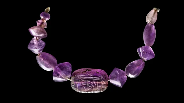 Illustration of a vintage-style handmade amethyst bracelet, featuring elegant amethyst stones crafted into a classic design, symbolizing clarity and protection.