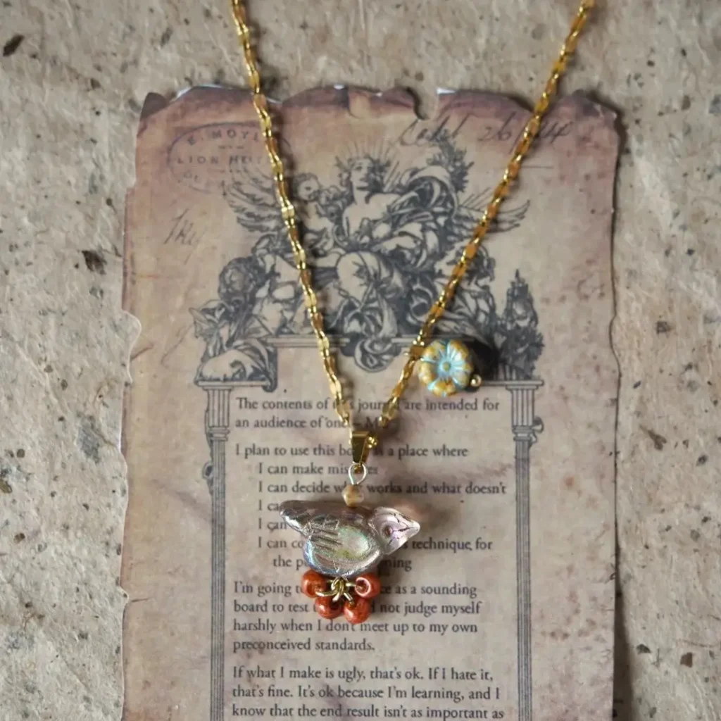 Natural thorn bird necklace 