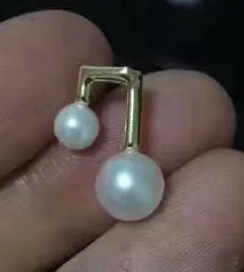 An illustration of gemstones securely set in a piece of 18k gold jewelry, showcasing this popular and durable precious metal for fine jewelry.