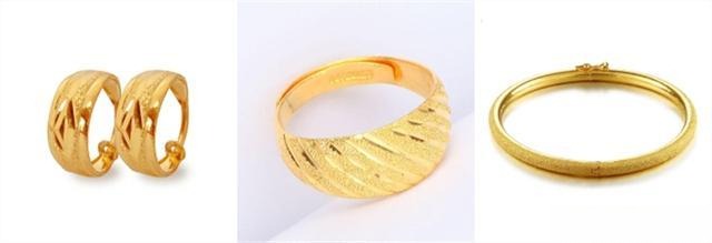 Gold jewelry featuring matte finish using Jewelry Metal Texturing Techniques for subtle texture and refined look