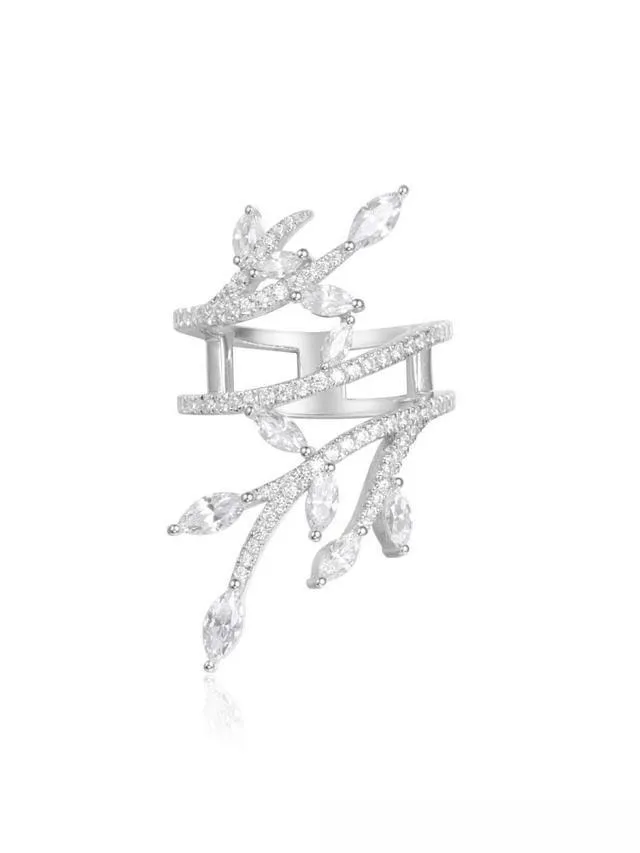 An illustration of a platinum ring with a flowering branch band design, set with a central diamond for an elegant and natural look.