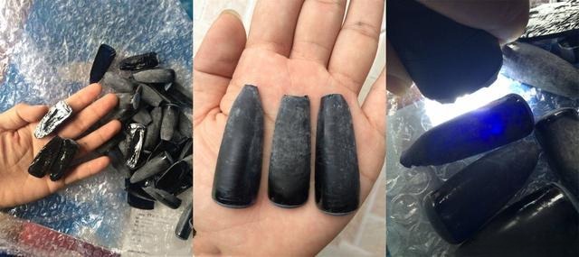 No. 34 blue corundum corresponding to the Royal Blue shade of natural sapphire