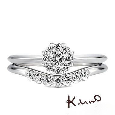 Happiness crown III series matching wedding bands - elegant and symbolic wedding ring set for couples.