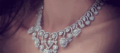 Elegant diamond necklace showcasing sparkling diamonds