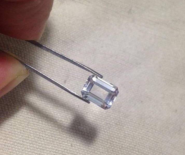 Another example of typical gemstone windowing from my early collection, showing areas where shallow pavilions reduce color saturation.