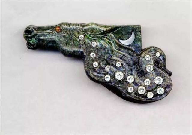 Jewelry featuring various animal designs, showcasing dark-romantic style and intricate artistic craftsmanship