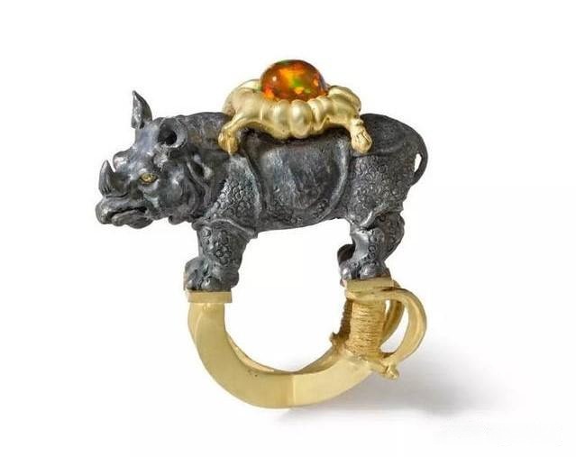 Ring featuring a detailed rhinoceros design, showcasing dark-romantic style and exceptional craftsmanship