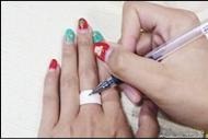 Mark the spot where the paper strip overlaps to record your finger circumference.