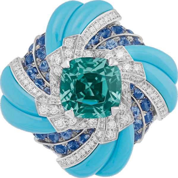 Close-up of a sapphire ring from Van Cleef & Arpels Le Secret collection, highlighting its delicate design.