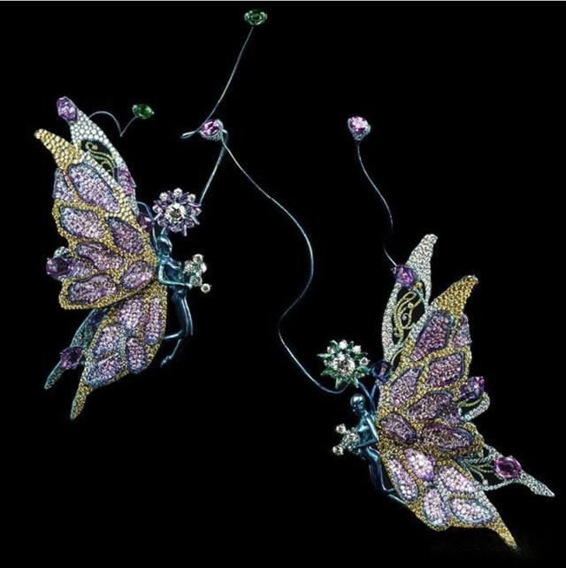Wallace Chan butterfly brooch with yellow body and purple wings, creating a vibrant and natural look that reflects the Chinese Color Proverbs principle.