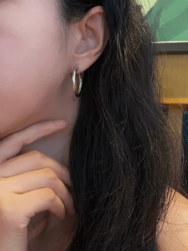 Elegant silver earrings for women, perfect for everyday wear and style.