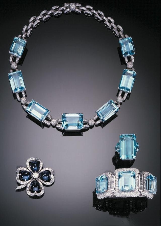 Aquamarine jewelry set by Christie's Images Inc, featuring elegant design and stunning aquamarine gemstones.