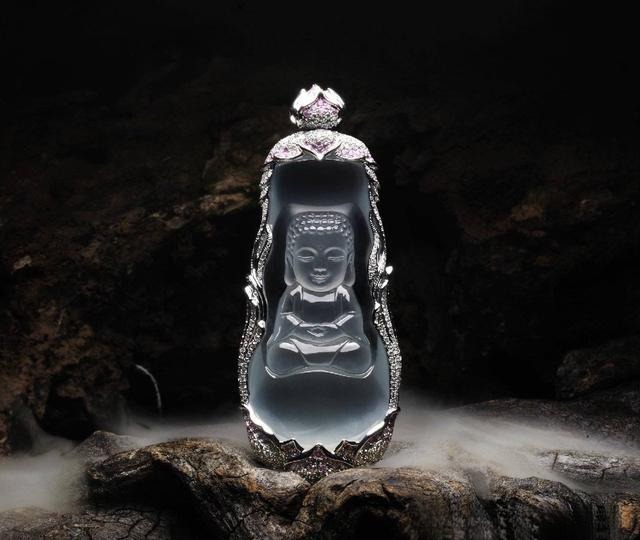 High-quality hand-carved jade Buddha pendant made from premium jadeite, showcasing exquisite craftsmanship and fine artistic detail.