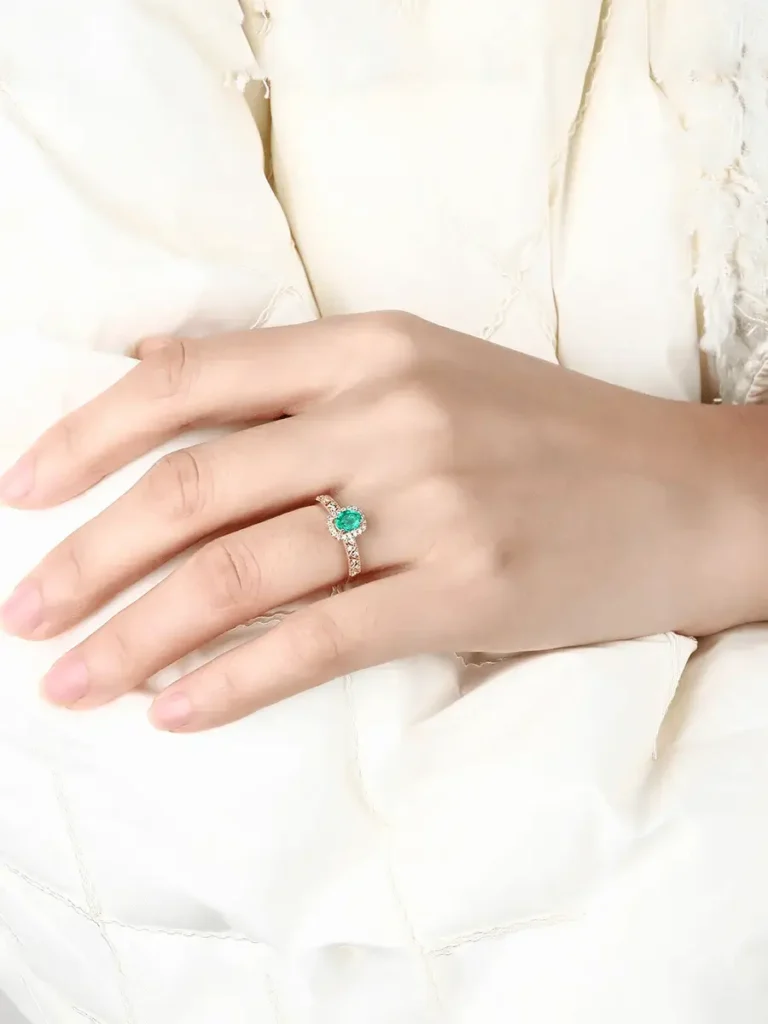 Worn Jewea Natural Emerald Women's Ring: 18k gold setting features natural diamonds, and we provide the certificate.