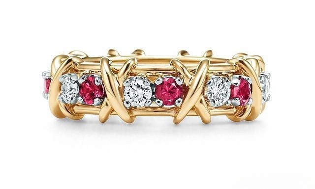 Handcrafted 18K gold ruby engagement ring with classic design