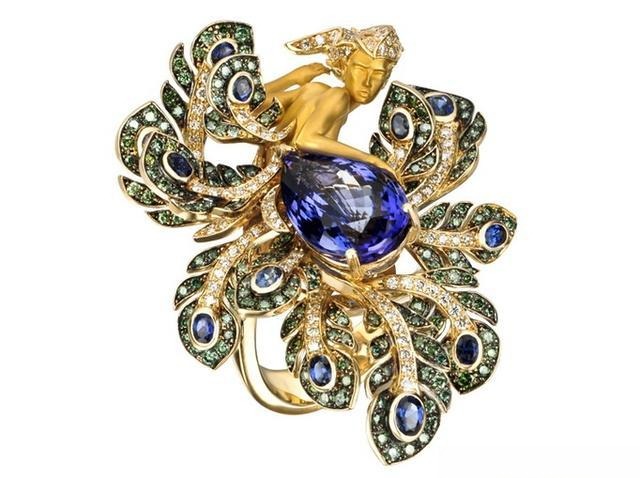 A stunning blue sapphire engagement ring set in platinum, illustrating the gem's excellent durability and brilliance.