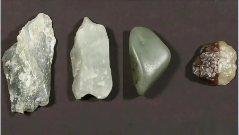 A visual comparison of Mountain, Seed, Alluvial, and Gobi Hetian Jade types.