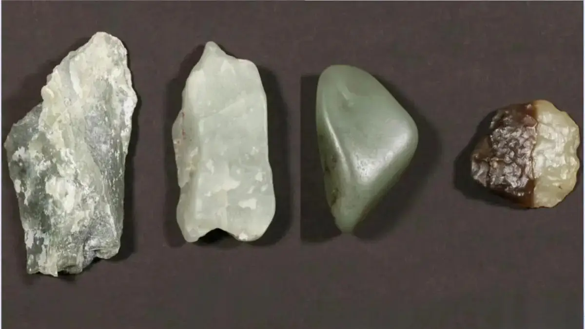 A visual comparison of Mountain, Seed, Alluvial, and Gobi Hetian Jade types.