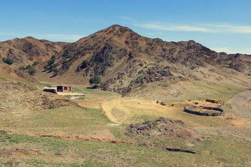 Geological landscape of the Shetaicui quartzite deposit in Dashetai Town, Inner Mongolia, China.