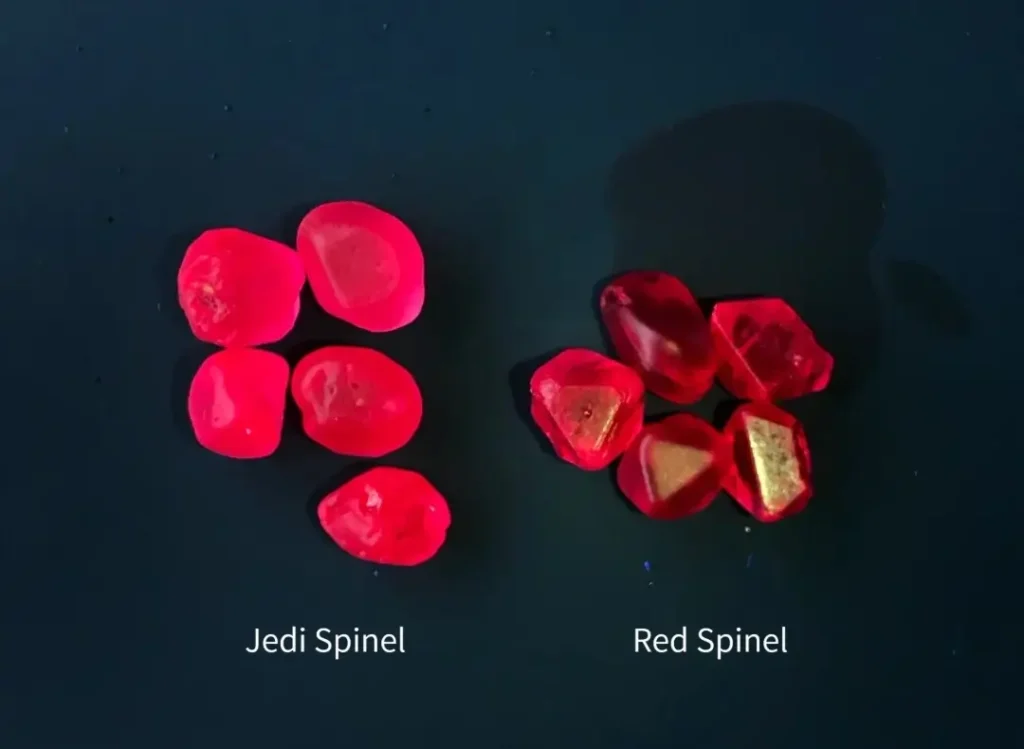 Group comparison: Vibrant neon Jedi spinels versus dull, non-neon standard red spinel gems.