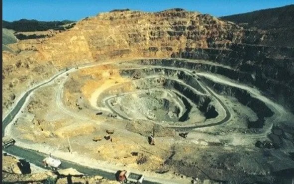The sealed entrance of Pipe 50 diamond mine in Wafangdian, a historic primary deposit site.
