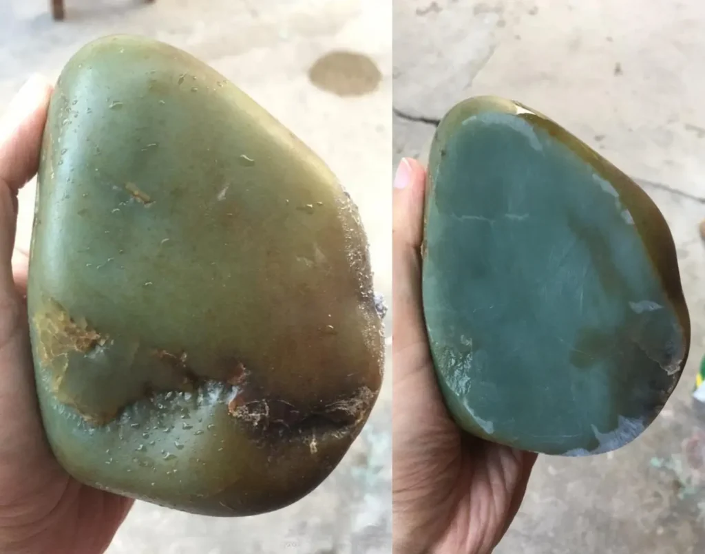 Sha Zao Qing Hetian jade pebble before and after cutting, showing sugar-color intrusion at the edge.