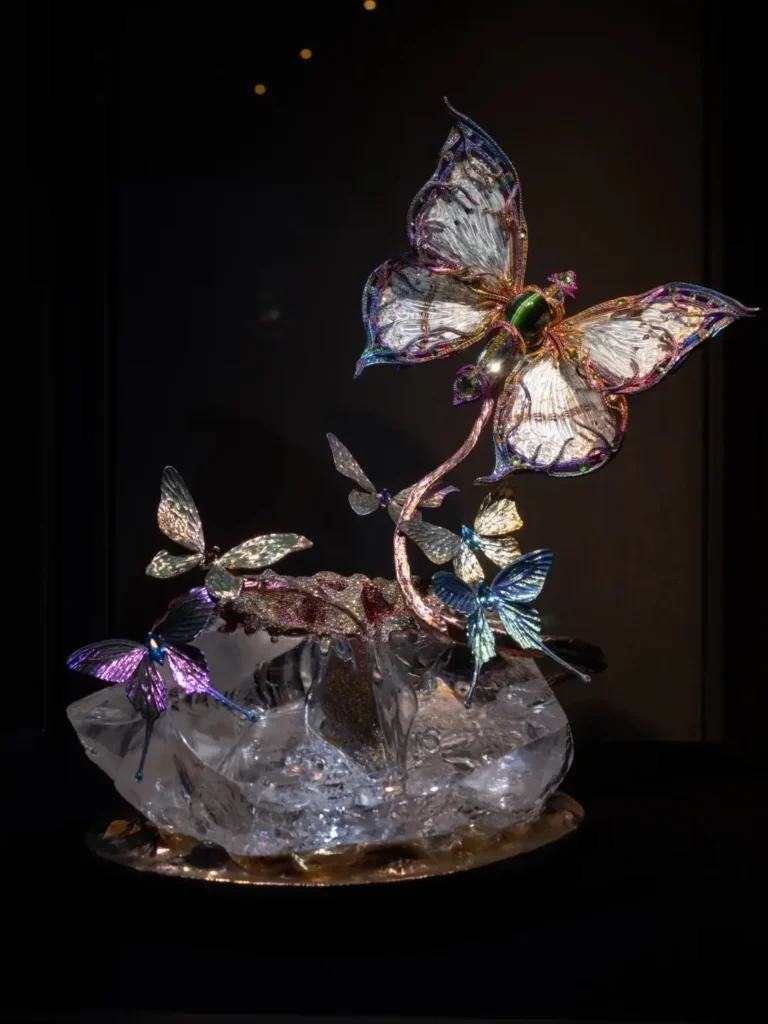 Chen Shiying's Po Jian jewelry sculpture with a detachable butterfly